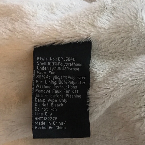 💥💥HOST PICK💥PRICE FIRM- FAUX FUR VEGAN LEATHER - Picture 7 of 8